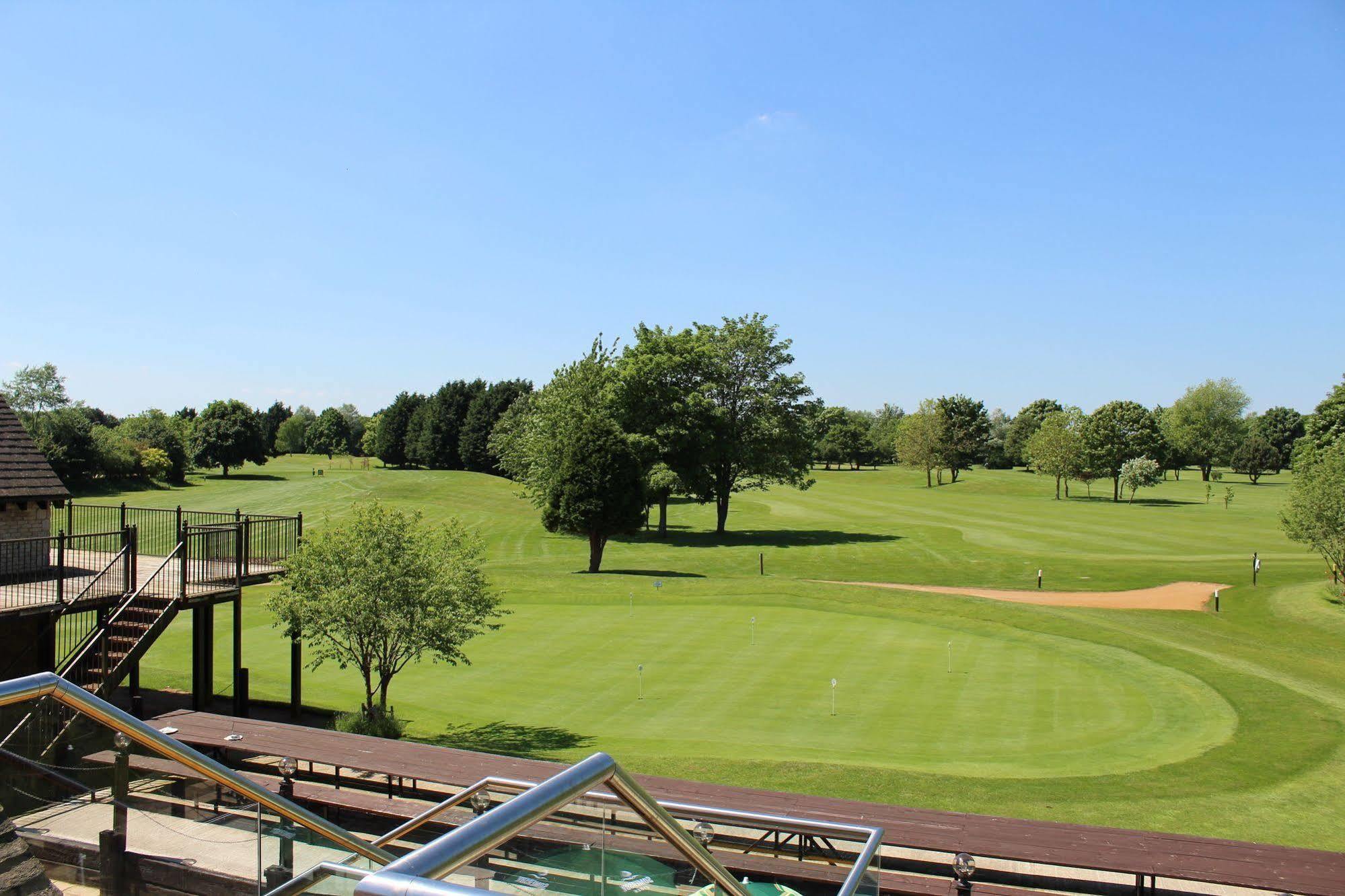 Bicester Hotel, Golf & Spa Exterior photo